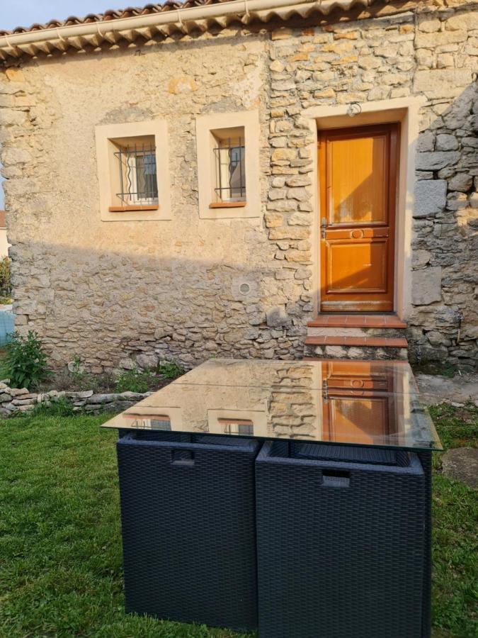 Апартаменты Le Gite De La Badassiere Форкалькье Экстерьер фото